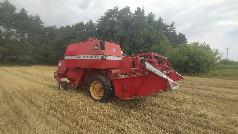 Зернозбиральний комбайн Massey Ferguson