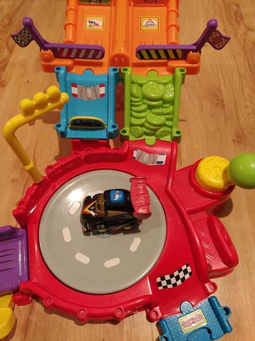 Tut Tut Autka - Tor Pełen Akrobacji VTECH