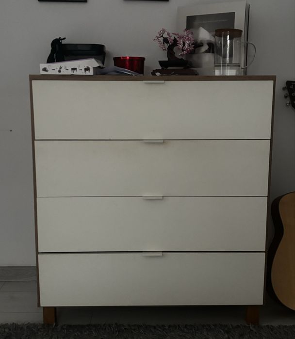 Komoda biało-drewniana Vox