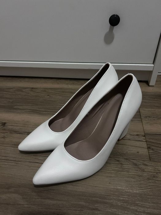 Sapatos Brancos salto alto/plataforma