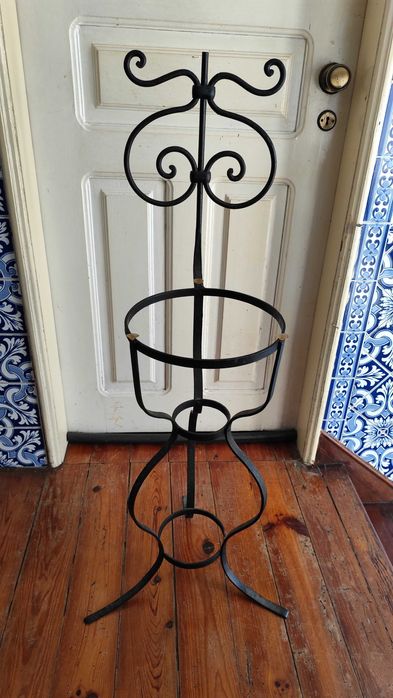 Lavatório de quarto antigo