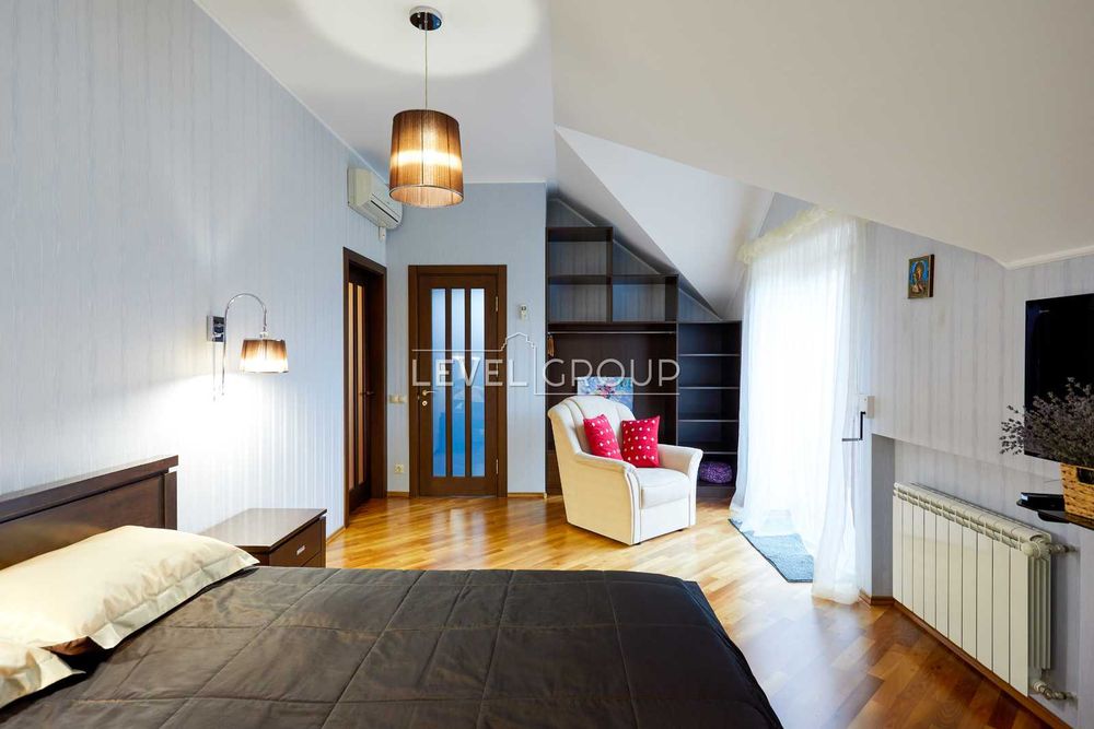 Будинок 230 м² з ремонтом, банею та гаражем, Северинівка, 10 сот, Без%