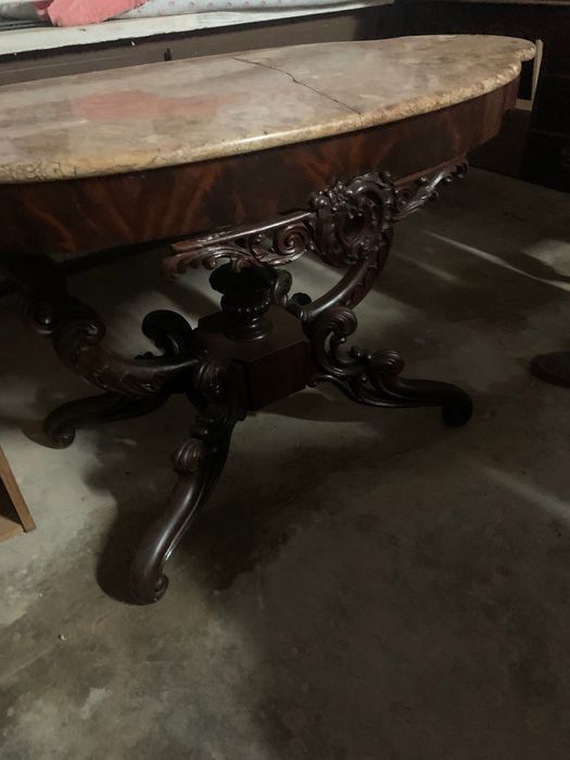 Mesa Antiga em Madeira Maciça com Tampo em Mármore