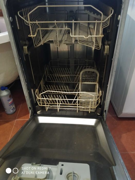 Посудомоечная машина Ariston LST1147,рабочая,чистая.