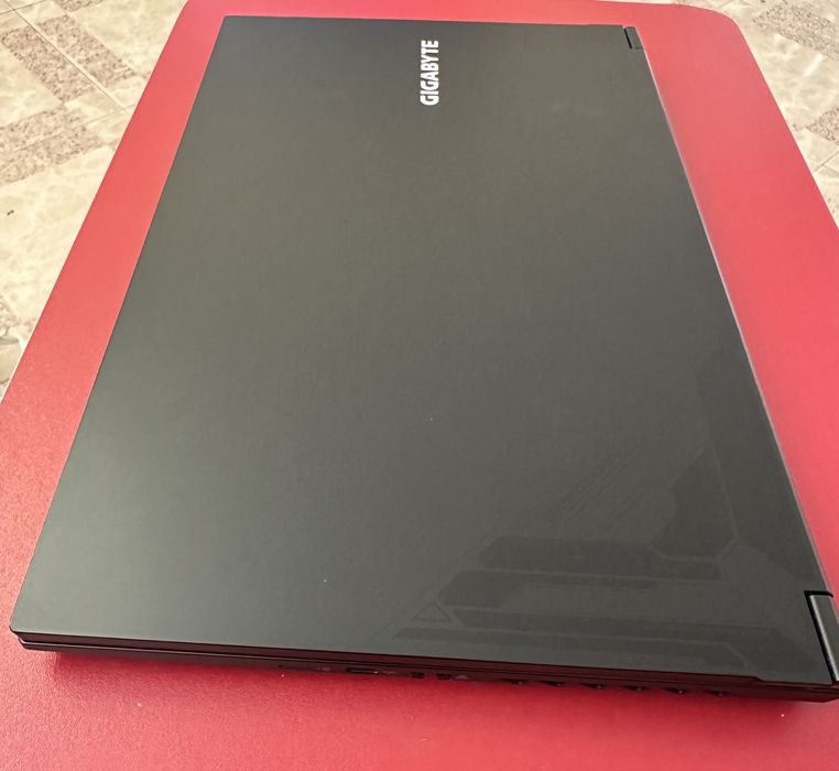 Portatil gamer Gigabyte g5 kf como novo
