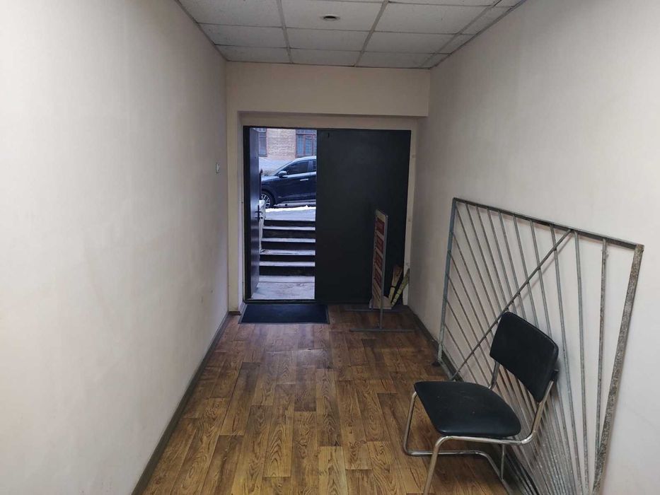 Фасад 152квм Комерція Офіс Магазин Центр Клініка Золотоустівська 51