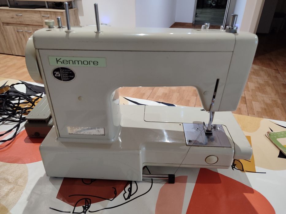 Maquina de costura Kenmore