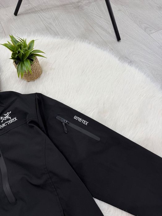 Вітровка Arcteryx Jacket Водовідштовхувальна