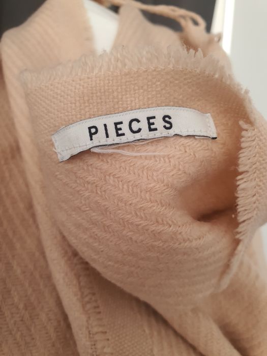 Piękny duzy ciepły szał Pieces