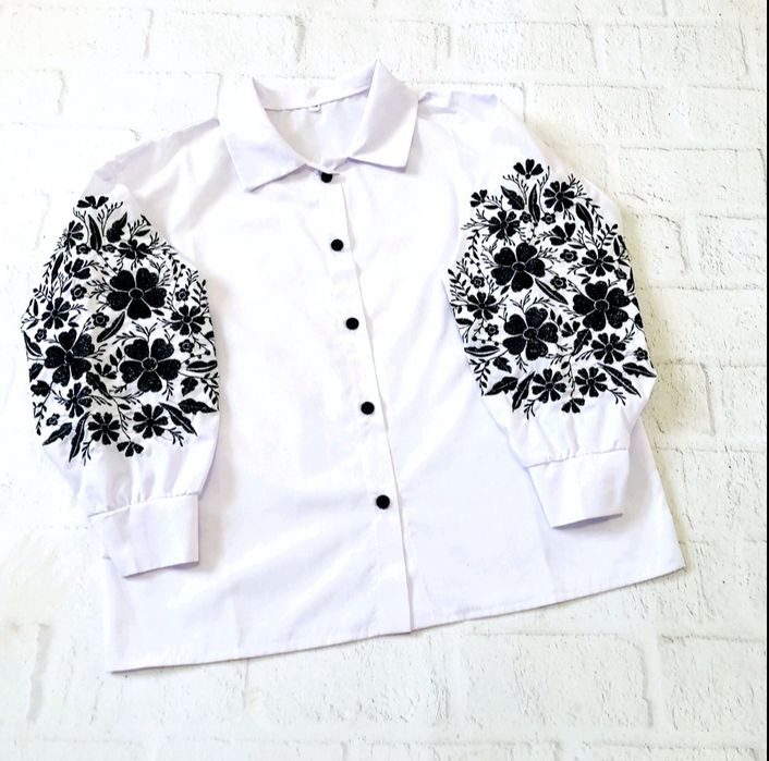 Сорочка з вишивкою для дівчат