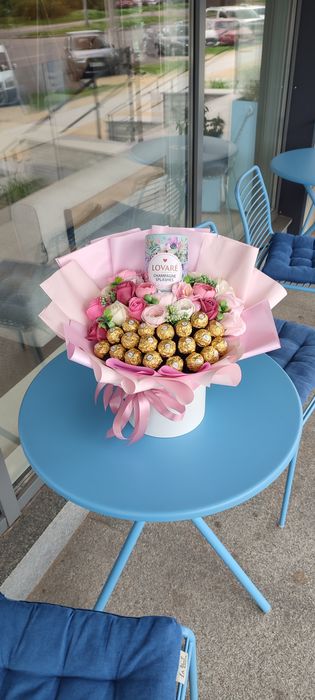 Подарунок дівчині, їстівні букети, подарунковий набір