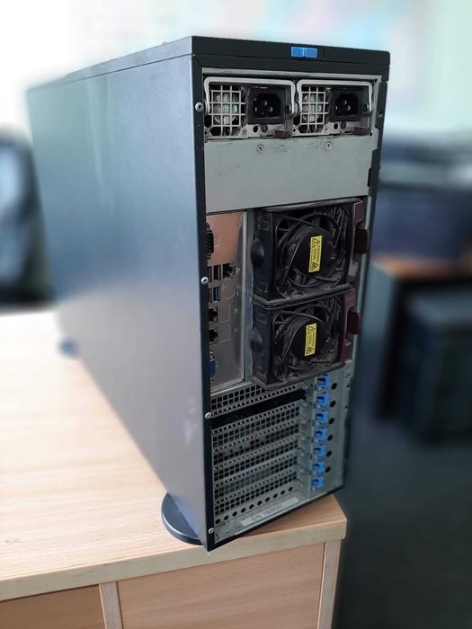 Сервер на базе Intel Xeon
