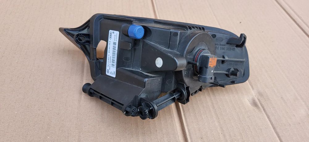 halogen prawy audi a3 8v 8v0941700b 1ne010832