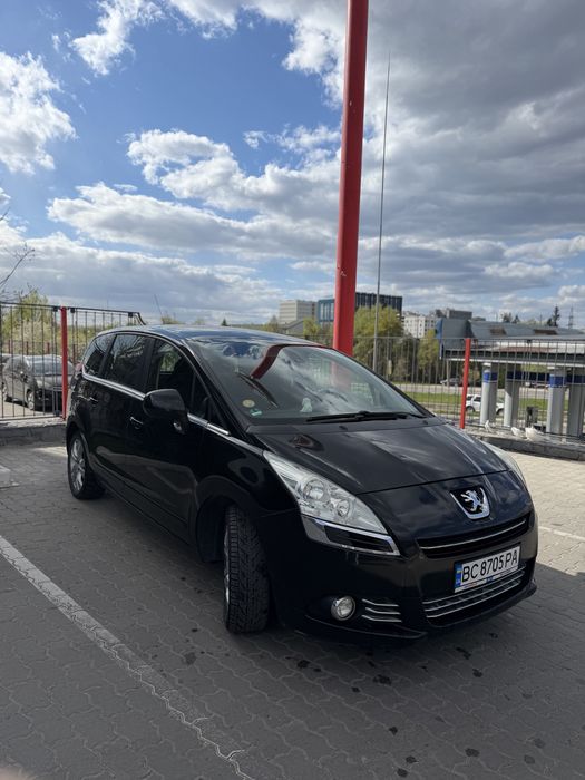 Продаж авто Peugeot 5008