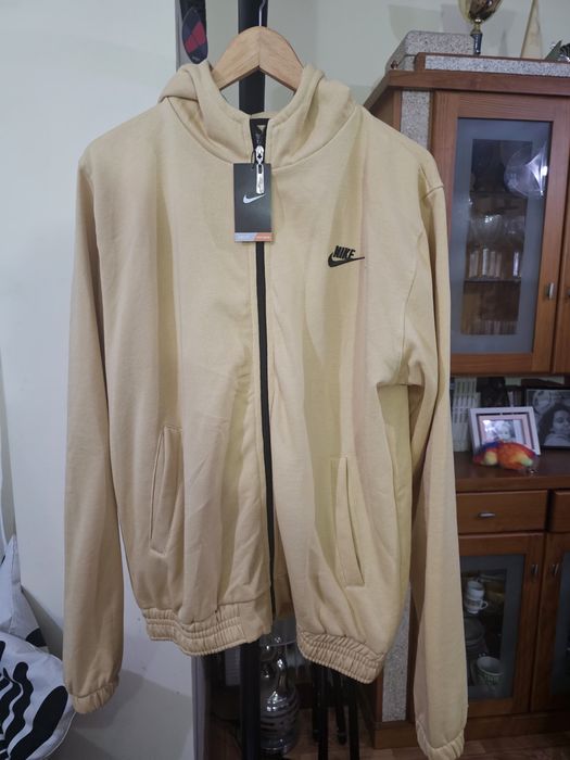 Hoodie Nike XL com fecho