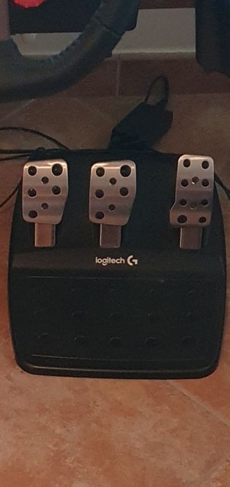 LOGITEC G29 Steering Wheel (shifter and pedals)64585249974657122