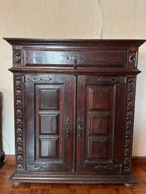 Consola madeira escura