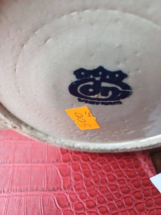 Wazony recznie zdobione.