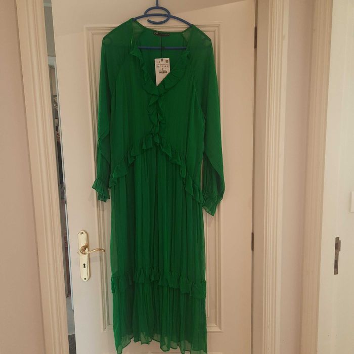 Vestido novo Zara