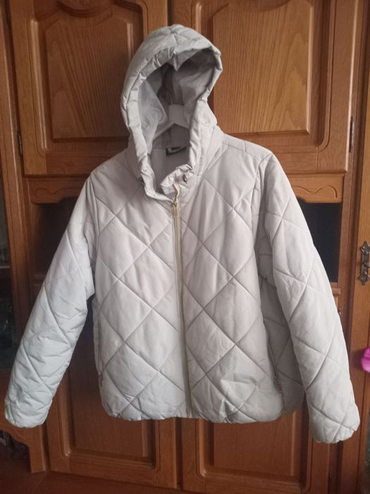 Верхняя женская одежда