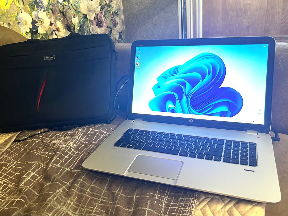Продам ноутбук HP Envy 17