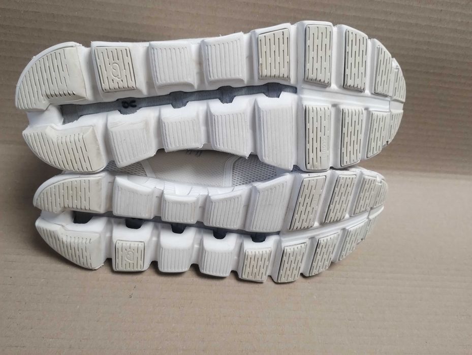Buty do biegania biegowe ON Running Cloud roz 40,5