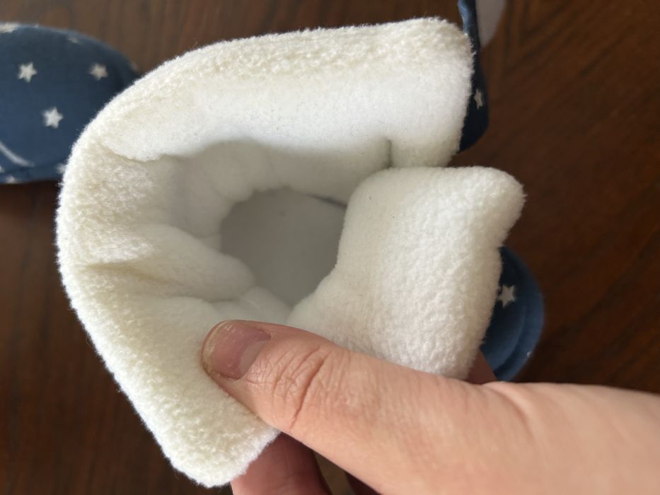 Кеди для немовлят та інше взуття