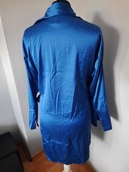Sukienka satynowa szlafrokowa M/L
