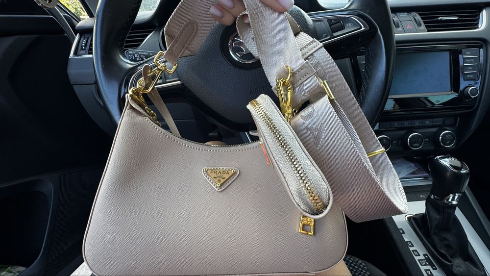 Сумка в стилі Prada re edition 2005