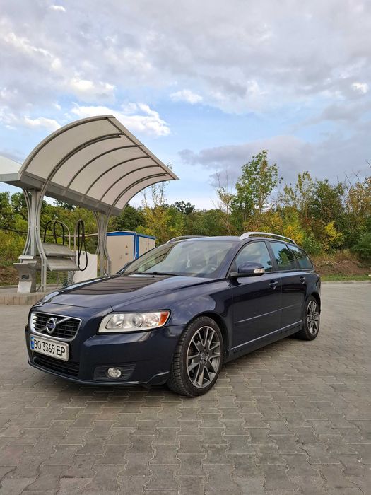 Продам Volvo v50 2012
