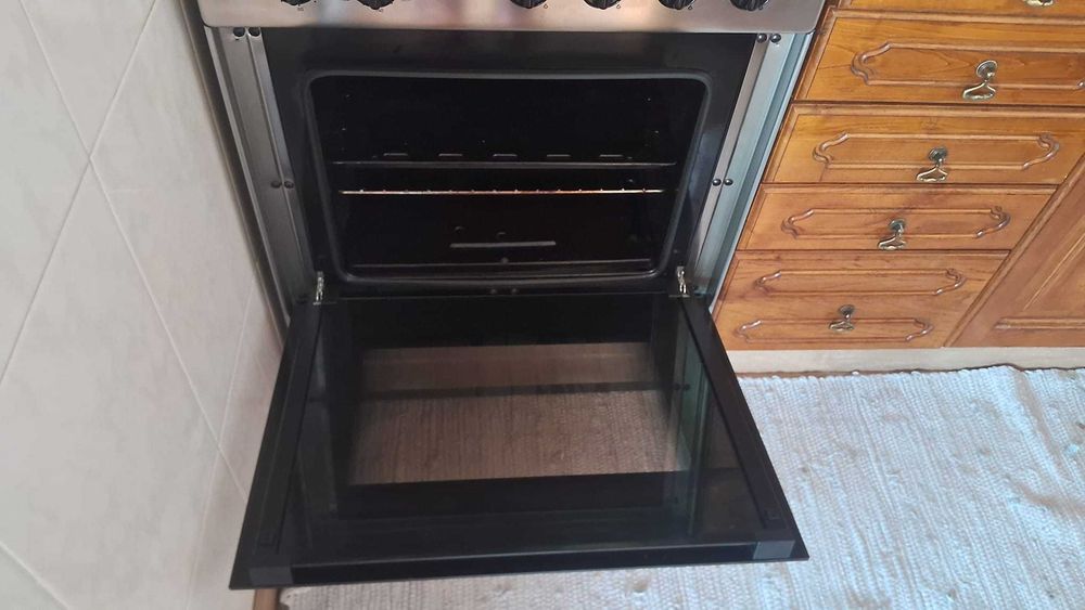 Fogão Meireles 60x60  4 bicos + forno a gás Modelo M601