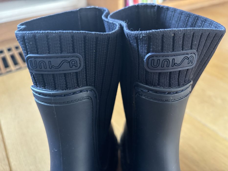 Nowe granatowe nieprzemakalne kalosze botki damskie Unisa roz.39 25,5