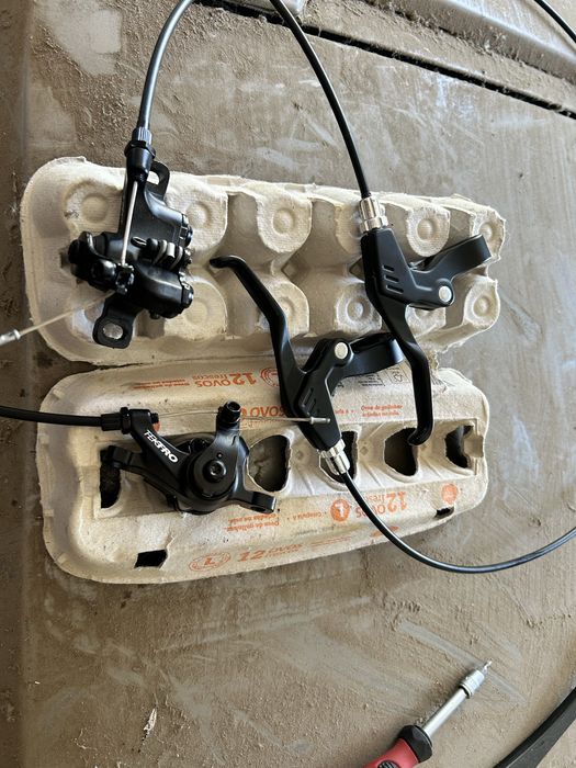 Vendo Travões tektro mecânicos usados 1 mês