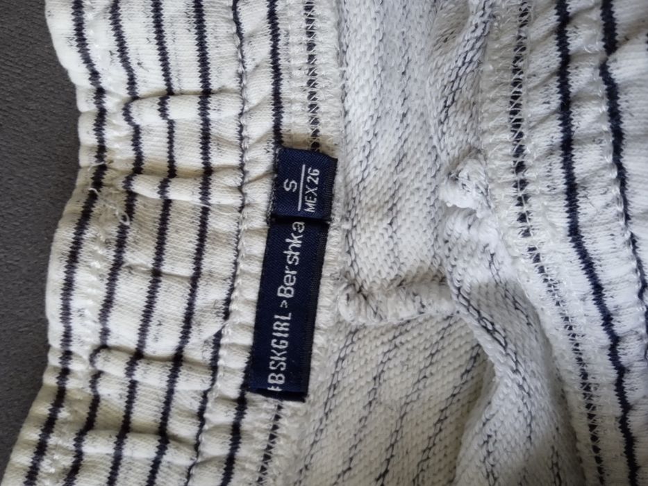 Spodenki damskie krótkie bawełniane Bershka