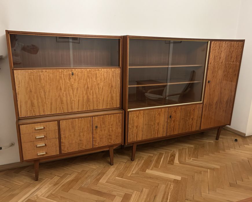 Meble PRL (dwa regały), połysk