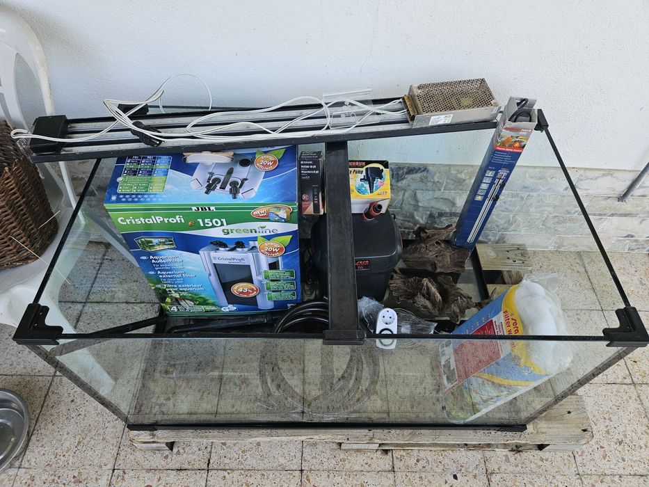 Aquário 300L + Acessórios