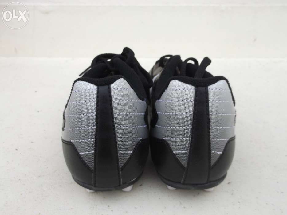 Chuteiras nike novas