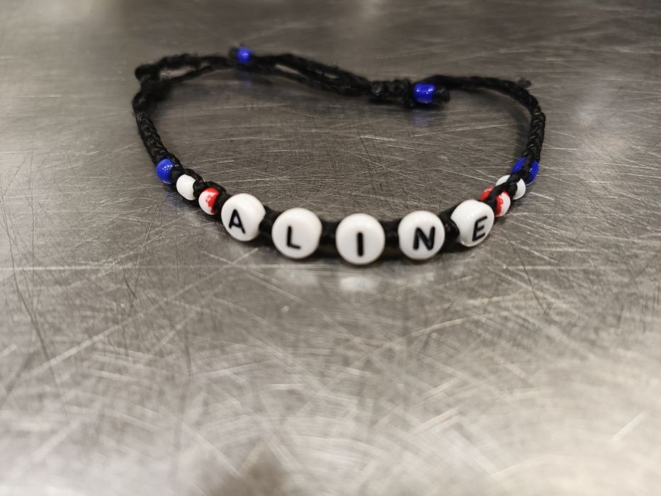 Pulseira nome Aline usada