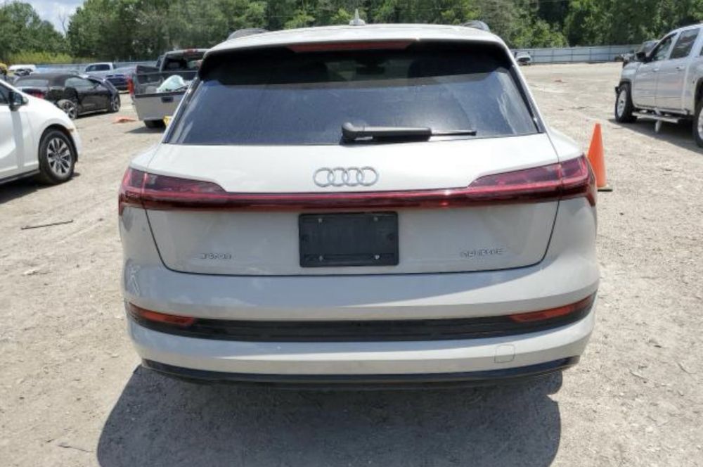 Audi etron a6c8 a7 a6c7 ауди етрон ауді бампер q74m q7