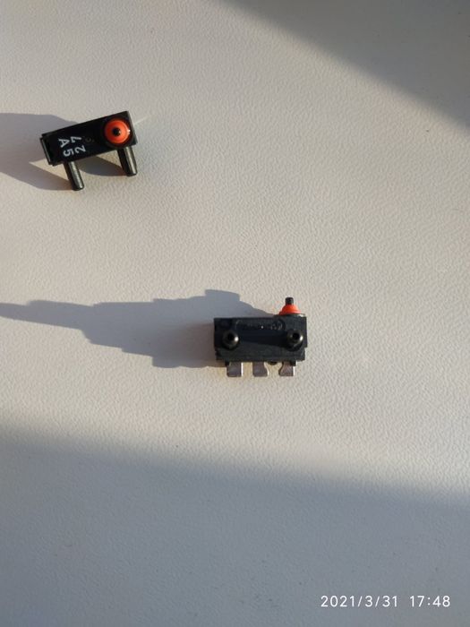 Микропереключатель микрик на замок двери/багажника VW