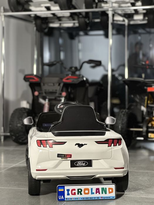 Дитячий електромобіль Ford Mustang Mach-E 24V електромобіль на акумі