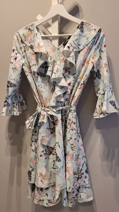 Sukienka na wesele w kwiaty butik moda włoska 34