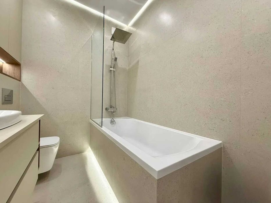 1-кімнатна з новим ремонтом, 42 м2