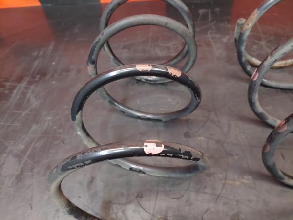 Mola suspensão MITSUBISHI Pajero Sport I (K7_, K9_)