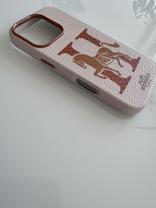 Etui na  Iphone 16 pro max Hermes