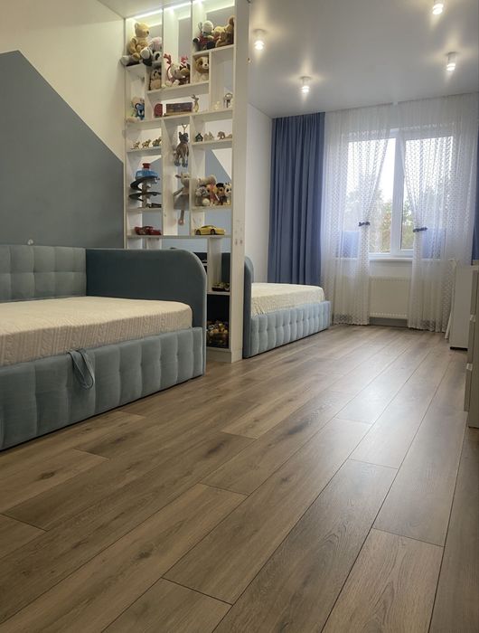 Продам 2 кімнатну квартиру з дизайнерським ремонтом 76м2. Кладова в ціні
