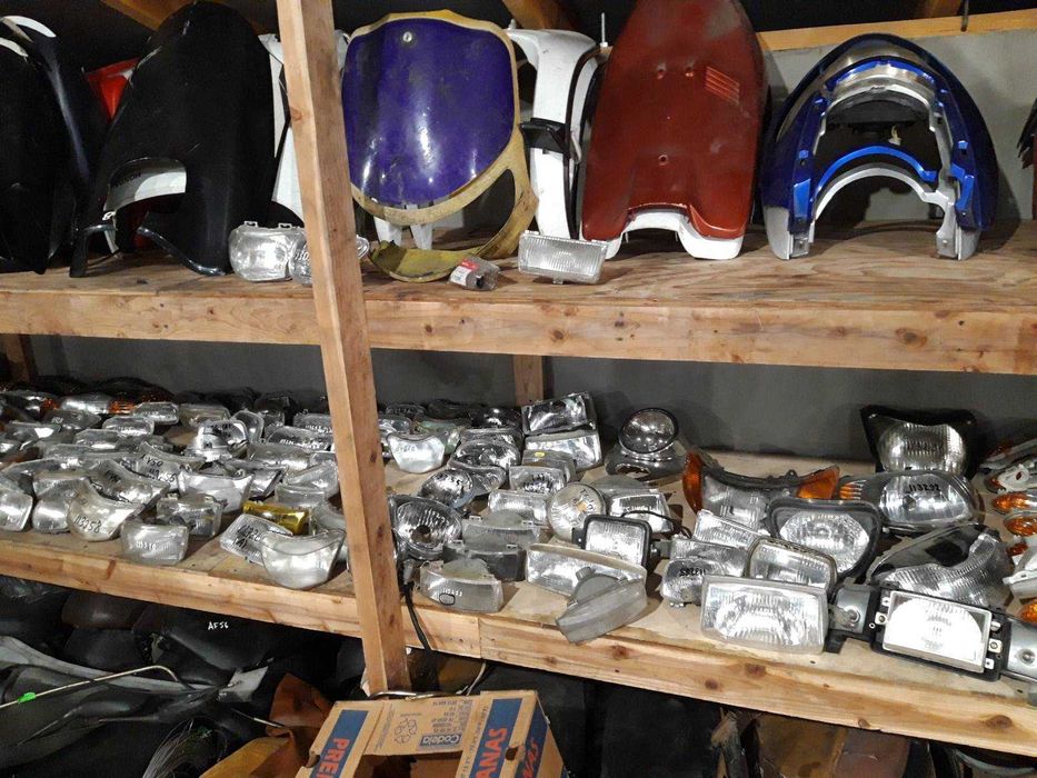 Запчасть б у ножка боковая на скутер Honda dio suzuki lets  Yamaha jog