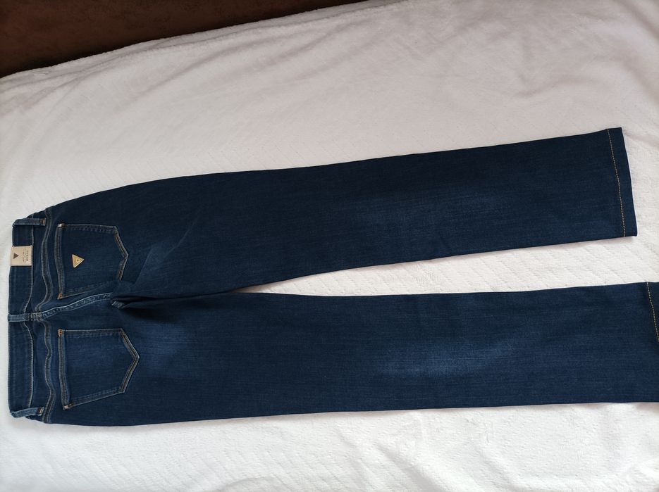 Jeansy damskie Guess 90% bawełna rozmiar 24