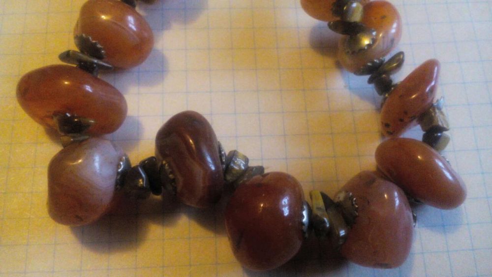 Продам бусы Сердолик