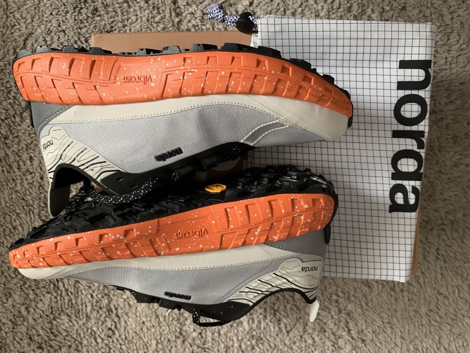 Tenis Trail Norda 001 EUR41 - usados